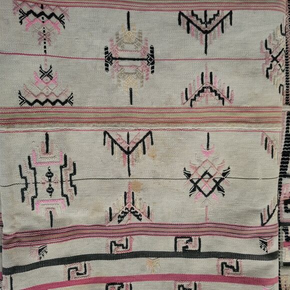 Early 20th C. Antique Bhutanese Kira - Picture 10 of 10